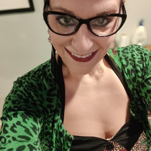 Meet your Posher, Marie! - Picture 2 of 7